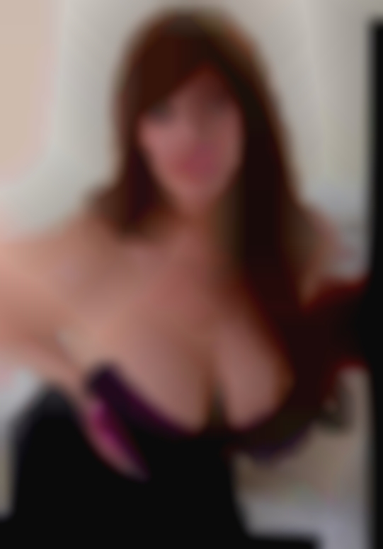 Lets chat and have some women swingers fun.